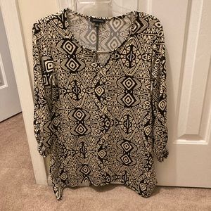 Black and cream size S longer top by Notations